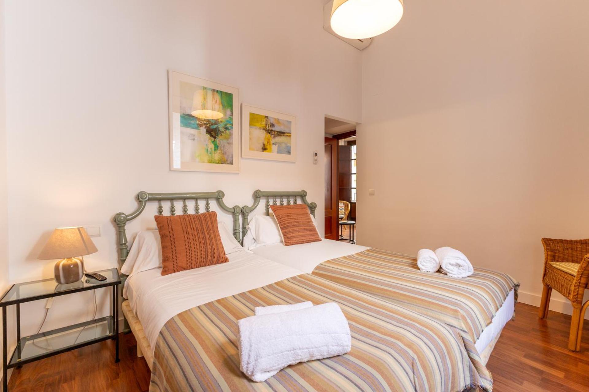 Abades Giralda Deluxe By Valcambre Sevilla
